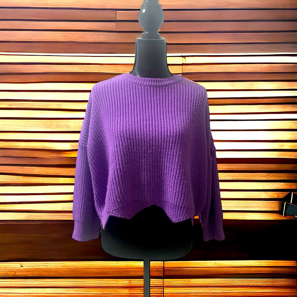 Violet knitted cropped top